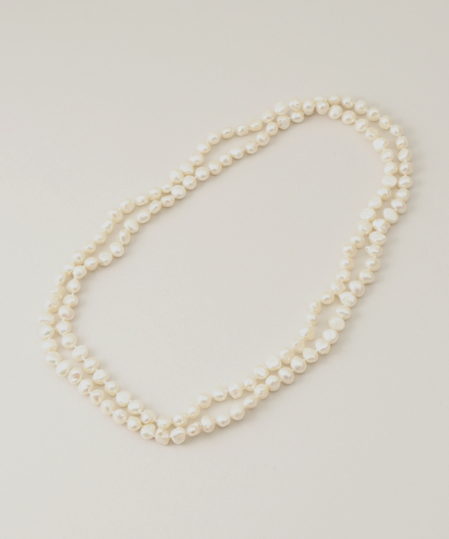 gren by M（グリンバイエム）の「【gren by M / グリンバイエム】  タンスイパールロングネックレス（ネックレス・レディース・ホワイト・FREE）」の2枚目の写真