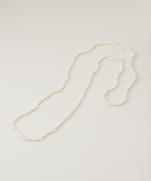 gren by M（グリンバイエム）の「【gren by M / グリンバイエム】  タンスイパールロングネックレス（ネックレス・レディース・ホワイト・FREE）」の3枚目の写真