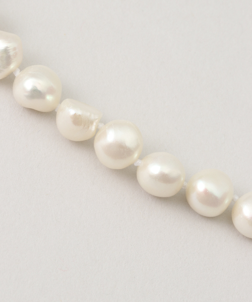 gren by M（グリンバイエム）の「【gren by M / グリンバイエム】  タンスイパールロングネックレス（ネックレス・レディース・ホワイト・FREE）」の4枚目の写真