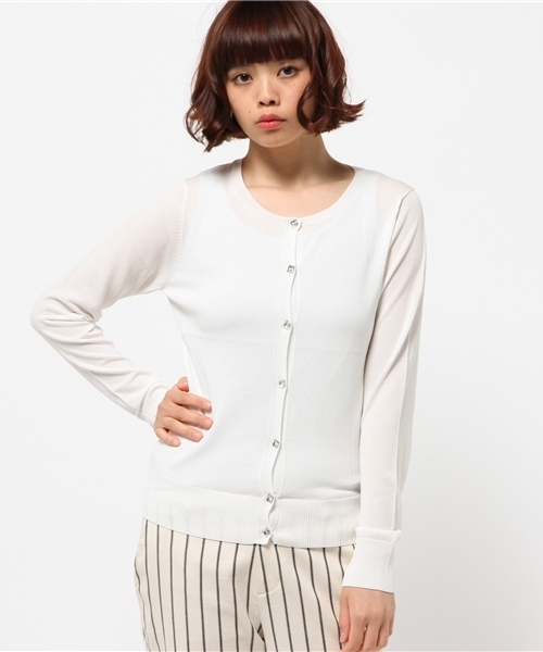 NATURAL BEAUTY BASIC（ナチュラルビューティーベーシック）の「ラウンドネックカーディガン（カーディガン/ボレロ・レディース・グレー/ホワイト/イエロー/ピンク/ネイビー・MEDIUM）」の2枚目の写真