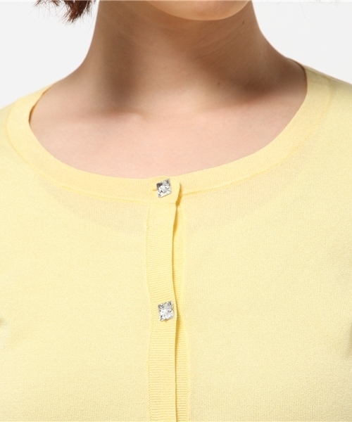 NATURAL BEAUTY BASIC（ナチュラルビューティーベーシック）の「ラウンドネックカーディガン（カーディガン/ボレロ・レディース・グレー/ホワイト/イエロー/ピンク/ネイビー・MEDIUM）」の10枚目の写真