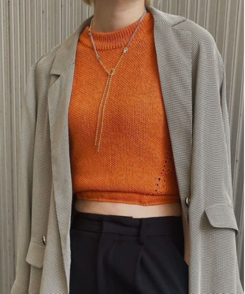 Ameri(アメリ)の「BACK WAIST OPEN KNIT TOP(ニット/セーター・レディース・ブラック/ホワイト/オレンジ・FREE)」の3枚目の写真