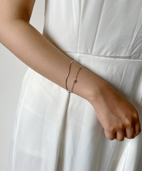 iso（イソ）の「2連ビジューチェーンブレスレット/ステンレス（ブレスレット・レディース・シルバー/ゴールド・FREE）」の5枚目の写真