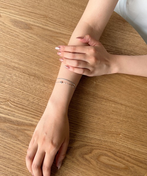 iso（イソ）の「2連ビジューチェーンブレスレット/ステンレス（ブレスレット・レディース・シルバー/ゴールド・FREE）」の6枚目の写真