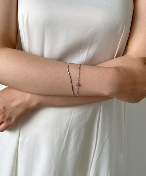 iso（イソ）の「2連ビジューチェーンブレスレット/ステンレス（ブレスレット・レディース・シルバー/ゴールド・FREE）」の3枚目の写真