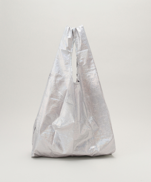 U by SPICK&SPAN（ユーバイスピックアンドスパン）の「【BAGGU/バグゥ】 Standard BAGGU Metallic（ショルダーバッグ・レディース・シルバー/ゴールド・FREE）」の2枚目の写真