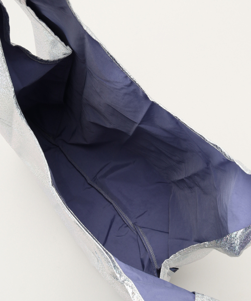 U by SPICK&SPAN（ユーバイスピックアンドスパン）の「【BAGGU/バグゥ】 Standard BAGGU Metallic（ショルダーバッグ・レディース・シルバー/ゴールド・FREE）」の11枚目の写真