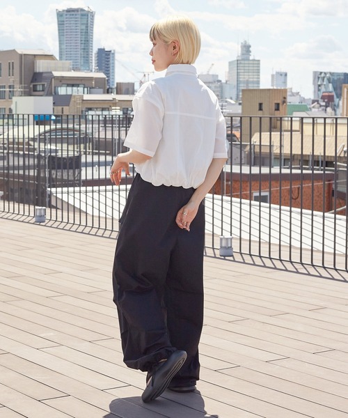 w closet（ダブルクローゼット）の「クロップド半袖シャツ（シャツ/ブラウス・レディース・オフホワイト/ストライプ/チェック・FREE）」の6枚目の写真