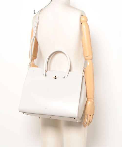 【新発売】今週の市販 GENESI FURLA（フルラ）の「FURLA L WEAR - TOTE（トートバッグ）」 バッグ