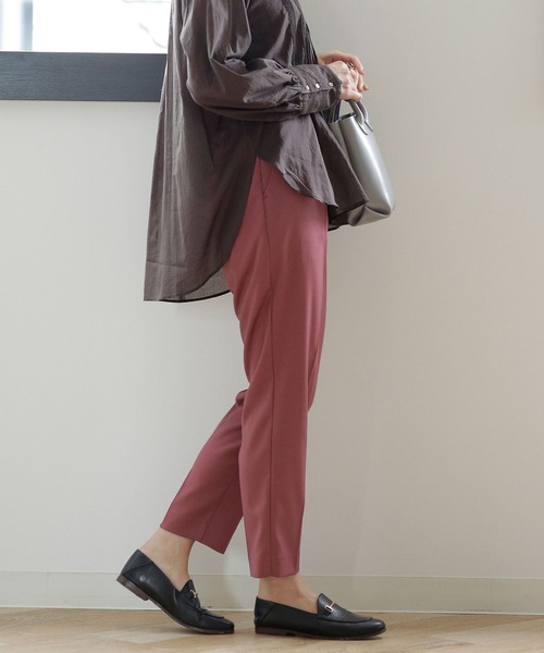 NANO universe（ナノユニバース）の「【WEB限定】【骨格ウェーブ】ストレッチテーパードパンツ（その他パンツ・レディース・ダークベージュ/ライトイエロー/ライトベージュ/ブラック/ネイビー/ピンク系その他/ブルーグリーン・マルチサイズ）」の10枚目の写真