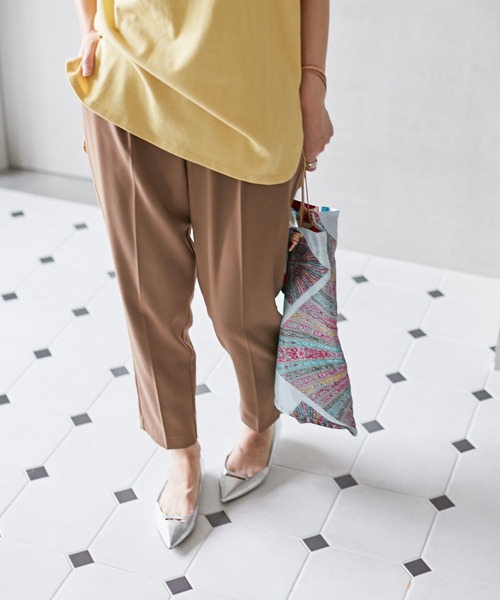 NANO universe（ナノユニバース）の「【WEB限定】【骨格ウェーブ】ストレッチテーパードパンツ（その他パンツ・レディース・ダークベージュ/ライトイエロー/ライトベージュ/ブラック/ネイビー/ピンク系その他/ブルーグリーン・マルチサイズ）」の13枚目の写真