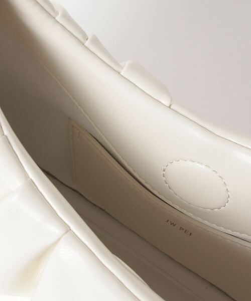 JW PEI（ジェイダブリューペイ）の「JW PEI/Gabbi Ruched Hobo Handbag（ハンドバッグ・レディース・ライム/アイボリー/ライトベージュ・FREE）」の8枚目の写真