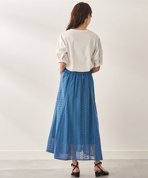 BELLUNA PLUS(ベルーナ)の「レース切替デザインフレアースカート(スカート・レディース・アイボリー/ブラック/ブルー・MEDIUM/LARGE/X-LARGE)」の11枚目の写真