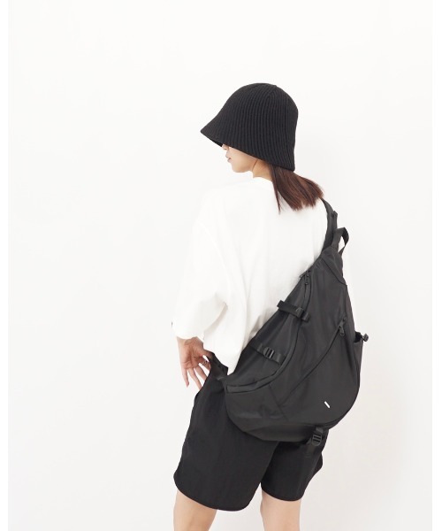 ONITSUKA TIGER テック ワンショルダー バッグ グレー セール】【Jayne K/ジェーン・ケー】テックワンショルダーバッグ