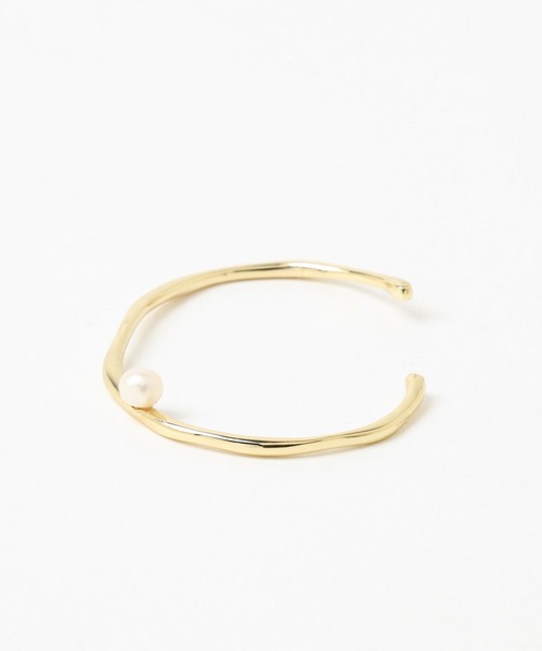 Andemiu（アンデミュウ）の「タンスイパールバングル 988120（バングル/リストバンド・レディース・ゴールド/シルバー・FREE）」の3枚目の写真