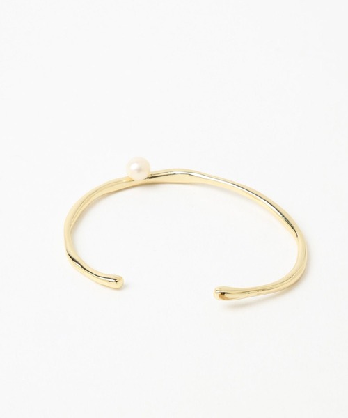 Andemiu（アンデミュウ）の「タンスイパールバングル 988120（バングル/リストバンド・レディース・ゴールド/シルバー・FREE）」の4枚目の写真