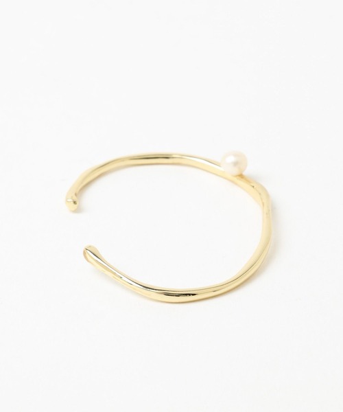 Andemiu（アンデミュウ）の「タンスイパールバングル 988120（バングル/リストバンド・レディース・ゴールド/シルバー・FREE）」の5枚目の写真