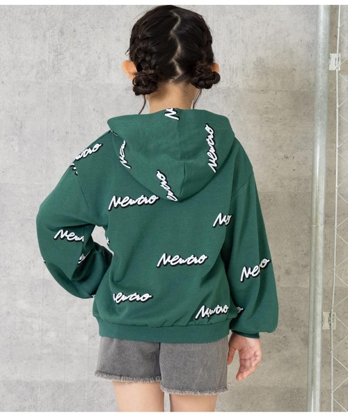 ANAP kids（アナップキッズ）の「英字柄裏毛スウェットパーカー【親子お揃い】（パーカー・キッズ・ブラック/グレー/グリーン・120cm/110cm/130cm）」の6枚目の写真