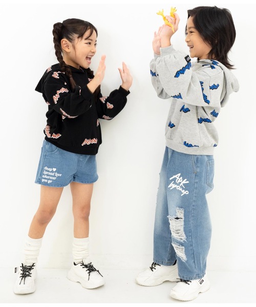 ANAP kids（アナップキッズ）の「英字柄裏毛スウェットパーカー【親子お揃い】（パーカー・キッズ・ブラック/グレー/グリーン・120cm/110cm/130cm）」の18枚目の写真