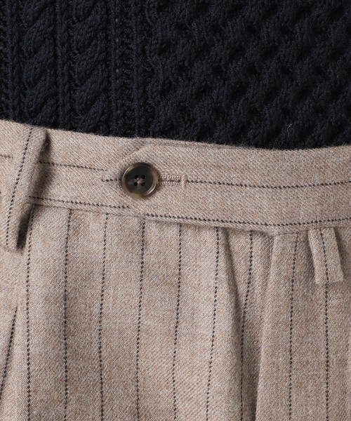 EDIFICE（エディフィス）の「E.フレンチ ツータック テーパード ストライプ（スラックス・メンズ・ベージュ・46/44/48）」の12枚目の写真