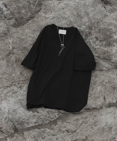remer（リメール）の「Royal cotton crew neck Tee / ロイヤルコットンクルーネックT（Tシャツ/カットソー・メンズ・ブラック/ホワイト・LARGE/MEDIUM/SMALL）」の4枚目の写真