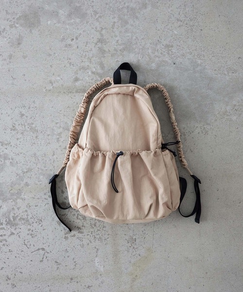 EFOLE（エフォル）の「ドローストリング ポケット シャーリング ショルダー リュック / バックパック（バックパック/リュック・レディース・ブラック/ベージュ・FREE）」の21枚目の写真