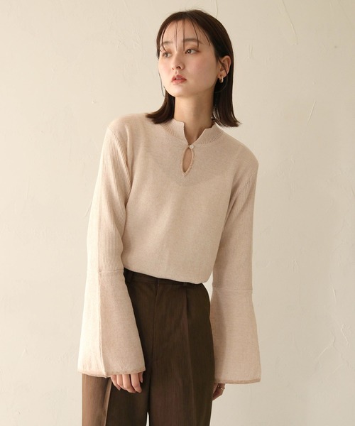 CLEIO（クレイオ）の「【CLEIO】涙開きベルスリーブニット（ニット/セーター・レディース・アイボリー/テラコッタ/ベージュ・FREE）」の4枚目の写真