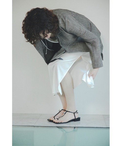 MIESROHE(ミースロエ)の「BALL FLAT SANDAL【サンダル】(サンダル・レディース・ホワイト/ライトグレー/ブラック・38/37/36)」の2枚目の写真
