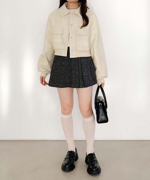 Heather（ヘザー）の「フェイクレザーフラップショートブルゾン