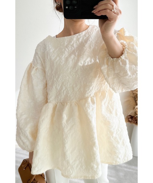 &. NOSTALGIA(アンドドットノスタルジア)の「【ZOZO限定】フラワージャガードブラウス(シャツ/ブラウス・レディース・アイボリー/ライトグレー/ブラック/グレイッシュブルー・M)」の12枚目の写真