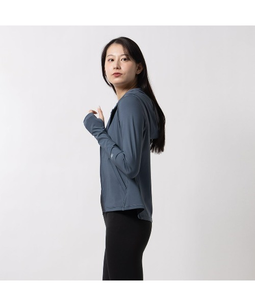 Reebok(リーボック)の「アクティブ コール ドリームブレンド フルジップトップ / ACTIV COLL DREAMBLEND FZ(パーカー・レディース・ブルーグレー/ライトベージュ・LARGE/MEDIUM/SMALL/XX-LARGE/X-LARGE/X-SMALL)」の3枚目の写真