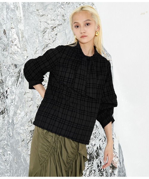 Settimissimo（セッティミッシモ）の「フロッキーチェック ボウタイ付き ブラウス 長袖（シャツ/ブラウス・レディース・ブラック/オフホワイト・M）」の5枚目の写真