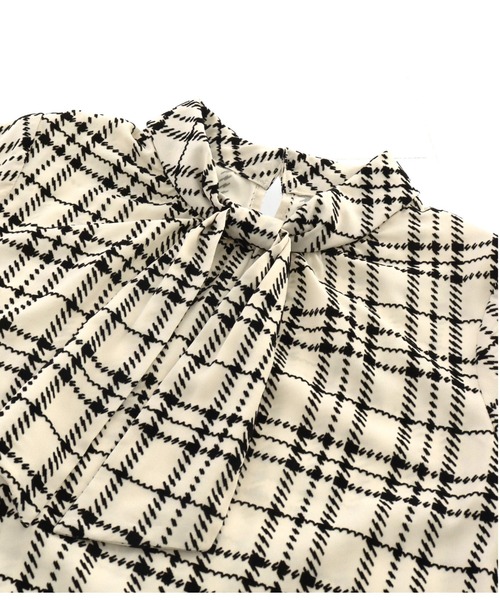 Settimissimo（セッティミッシモ）の「フロッキーチェック ボウタイ付き ブラウス 長袖（シャツ/ブラウス・レディース・ブラック/オフホワイト・M）」の13枚目の写真