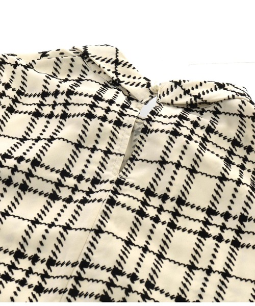 Settimissimo（セッティミッシモ）の「フロッキーチェック ボウタイ付き ブラウス 長袖（シャツ/ブラウス・レディース・ブラック/オフホワイト・M）」の14枚目の写真