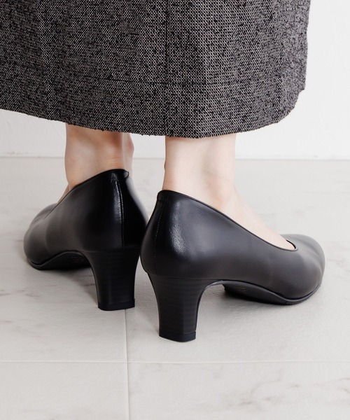 卑弥呼(ヒミコ)の「【Made in Japan】【卑弥呼】【撥水】5cmヒールラウンドトゥブラックパンプス/600006(パンプス・レディース・ブラック・22.0cm/22.5cm/23.0cm/23.5cm/24.0cm/24.5cm/25.0cm/26.0cm/26.5cm/21.5cm/25.5cm)」の13枚目の写真