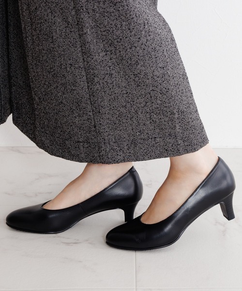 卑弥呼(ヒミコ)の「【Made in Japan】【卑弥呼】【撥水】5cmヒールラウンドトゥブラックパンプス/600006(パンプス・レディース・ブラック・22.0cm/22.5cm/23.0cm/23.5cm/24.0cm/24.5cm/25.0cm/26.0cm/26.5cm/21.5cm/25.5cm)」の14枚目の写真