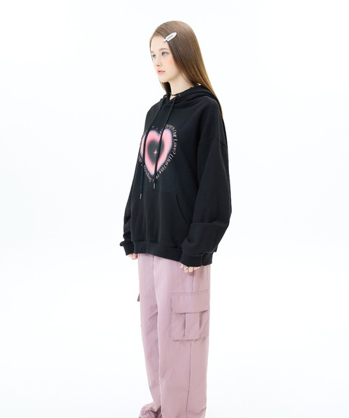 LUVISTRUE(ラヴイズトゥルー)の「MZ TWINKLE HOODIE(パーカー・レディース・ブラック・FREE)」の4枚目の写真