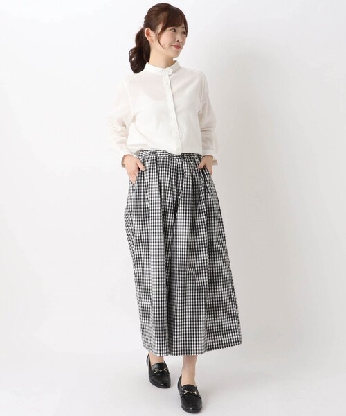 one'sterrace(ワンズテラス)の「ウエストタック入り 9分丈 フレア パンツ(その他パンツ・レディース・アイボリー系8/ブラック系8・02)」の13枚目の写真