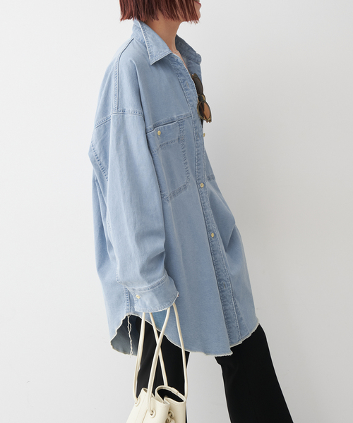 Spick & Span（スピックアンドスパン）の「ブリーチデニムルーズシャツ