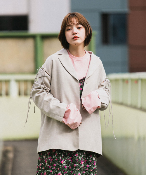 KBF(ケイビーエフ)の「リボンディティールジャケット(テーラードジャケット・レディース・ベージュ系その他/グレー・ONE)」の3枚目の写真