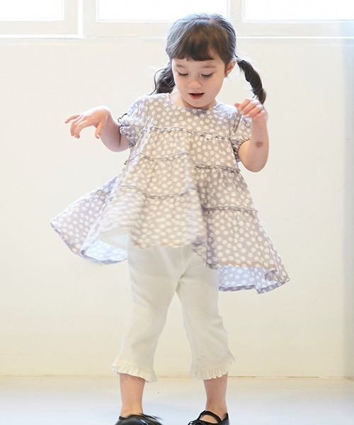 petit main（プティマイン）の「７分丈チビフリルフライスパンツ（その他・キッズ・ベージュ/ラベンダー/アイボリー/ブルー/チャコール・120cm/100cm/110cm/90cm/80ｃｍ）」の2枚目の写真