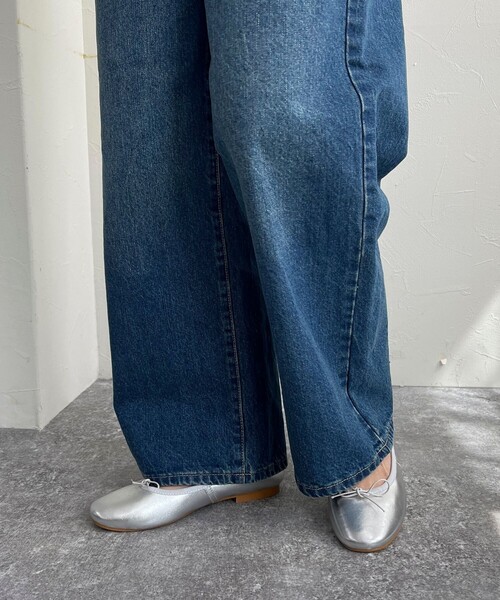 fredy emue（フレディエミュ）の「ウエストアジャストワイドデニムパンツ（デニムパンツ・レディース・ブルー/ネイビー・36/38）」の12枚目の写真
