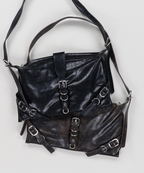 SPINNS（スピンズ）の「細ベルトダイ合皮ショルダーバッグ（ショルダーバッグ・レディース・ダークブラウン/ブラック・ONESIZE）」の3枚目の写真