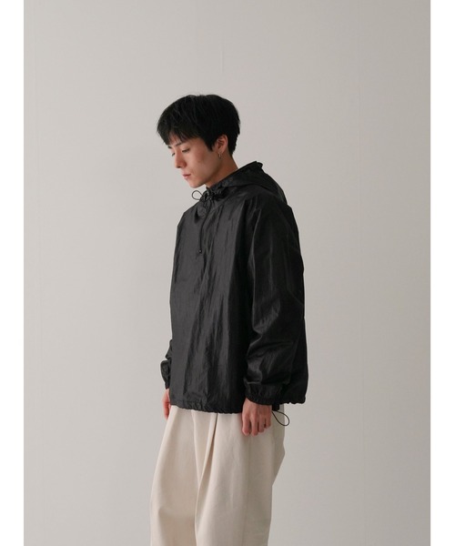 Bargiee(バージー)の「テカ ジップアップ アノラック パーカー フーディー ユニセックス(ナイロンジャケット・メンズ・クリーム/カーキ/ブラック・FREE)」の6枚目の写真