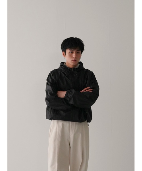 Bargiee(バージー)の「テカ ジップアップ アノラック パーカー フーディー ユニセックス(ナイロンジャケット・メンズ・クリーム/カーキ/ブラック・FREE)」の5枚目の写真