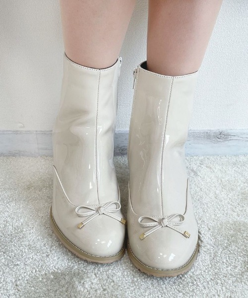 F i.n.t（フィント）の「【晴雨兼用】フロントリボンレインブーツ（レインシューズ・レディース・ライトブルー/アイボリー・L/S/M）」の4枚目の写真