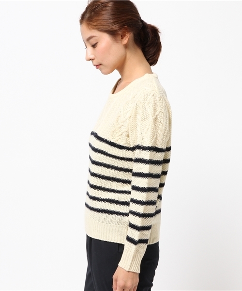 SEVENDAYS=SUNDAY(セブンデイズサンデイ)の「ミックス編ケーブルボーダーニット プルオーバー(ニット/セーター・レディース・オフホワイト/杢グレー/レッド/グリーン・MEDIUM/LARGE)」の6枚目の写真