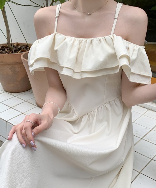 FREE STYLISTS(フリー スタイリスト)の「YUGA_YGMC フリルオフショルダー Aラインワンピース(ワンピース・レディース・ライトグリーン/オフホワイト・FREE)」の5枚目の写真