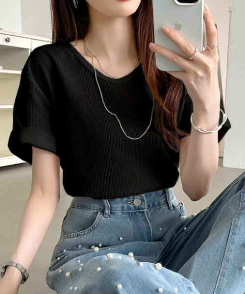COCOMOMO（ココモモ）の「【2タイプ×カラー展開あり】 ワッフルTシャツ 半袖 Tシャツ カットソー 夏服（Tシャツ/カットソー・レディース・ホワイト/スカイブルー/ブラック/アイボリー系/アイボリー/オレンジ/ライトグレー/グリーン系/ピンク/グリーン/ホワイト系/ブラック系/オレンジ系・L/M）」の6枚目の写真