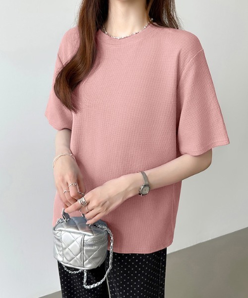 COCOMOMO（ココモモ）の「【2タイプ×カラー展開あり】 ワッフルTシャツ 半袖 Tシャツ カットソー 夏服（Tシャツ/カットソー・レディース・ホワイト/スカイブルー/ブラック/アイボリー系/アイボリー/オレンジ/ライトグレー/グリーン系/ピンク/グリーン/ホワイト系/ブラック系/オレンジ系・L/M）」の11枚目の写真